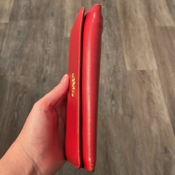 PRADA Saffiano Leather - red wallet - Picture 4 of 12